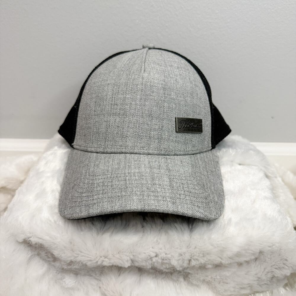 Titleist Golf Hat Gray Black Mesh Trucker Snapback Cap Performance EUC